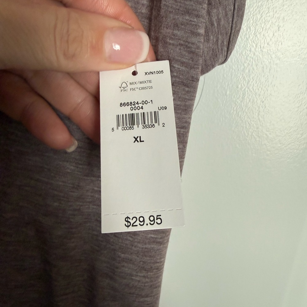NWT Gapfit racer back strappy tank in XL Tall in black or mauve - Picture 7 of 11
